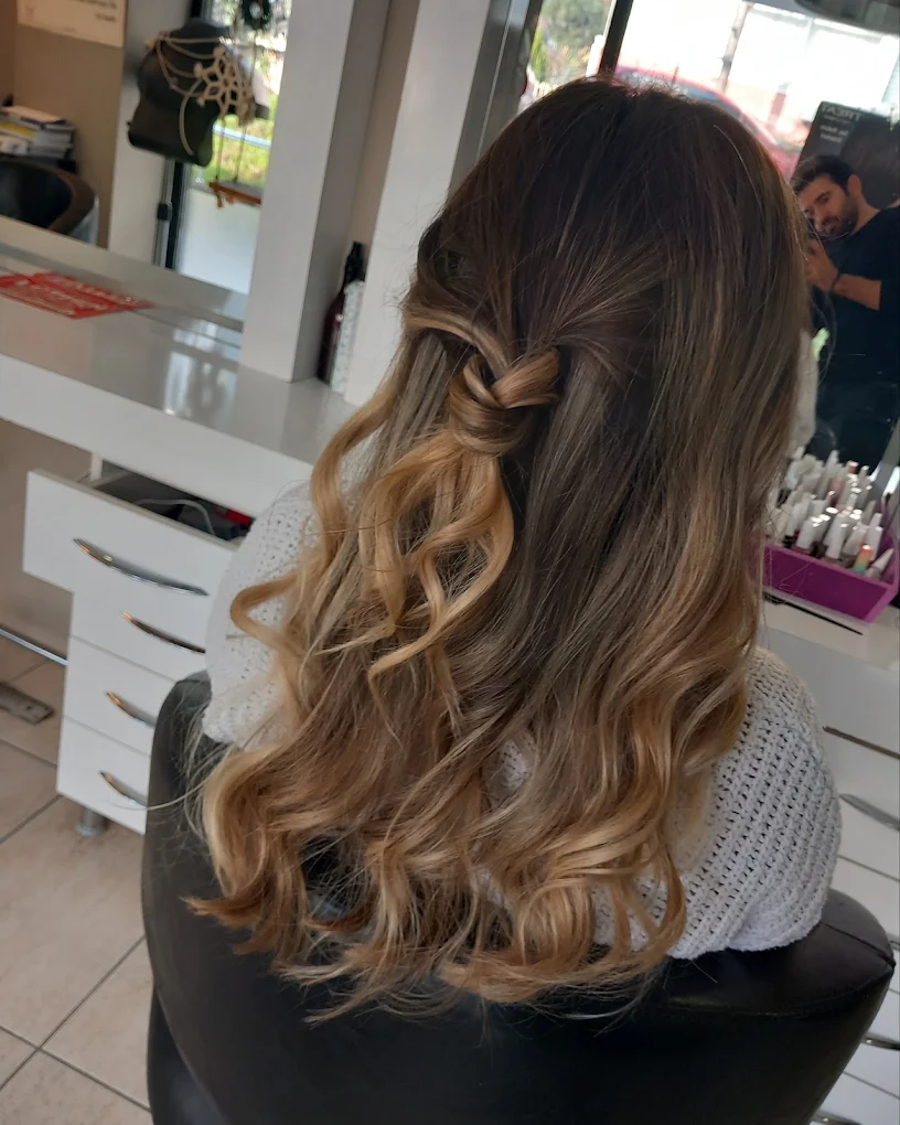 Özel gün saç styling uygulaması